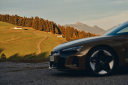 alpine-panorama-autumn-fall-season-audi-rs-etron-gt 