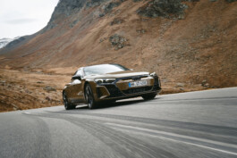 audi-rs-etron-gt_timmelsjoch-alpine-road-curves-magazine 