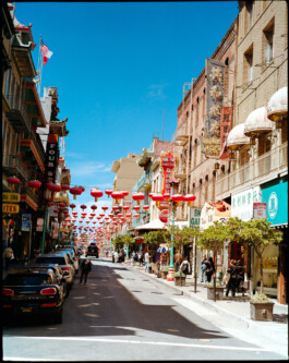 china-town-san-francisco-chinese-lanterns-street-scene-120-film-pentax67 